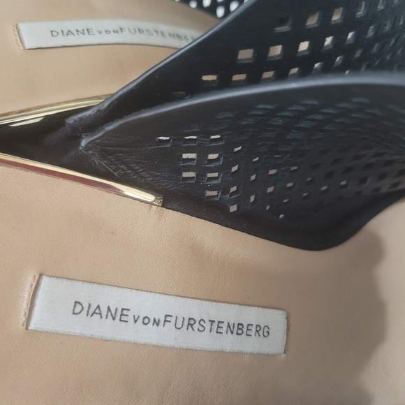 Diane Von Furstenberg DVF Block Heel Sandal - Picture 8 of 11